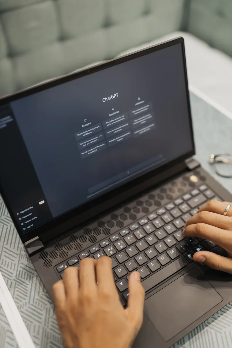 Curso IA para o Trabalho - aprenda a aplicar Inteligência Artificial na rotina para ganhar produtividade | Learn & Education